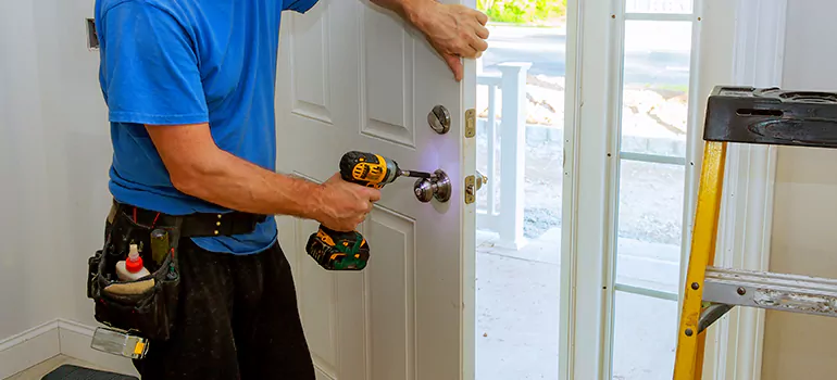 Car Door Lock Repair in Lake Magdalene, FL