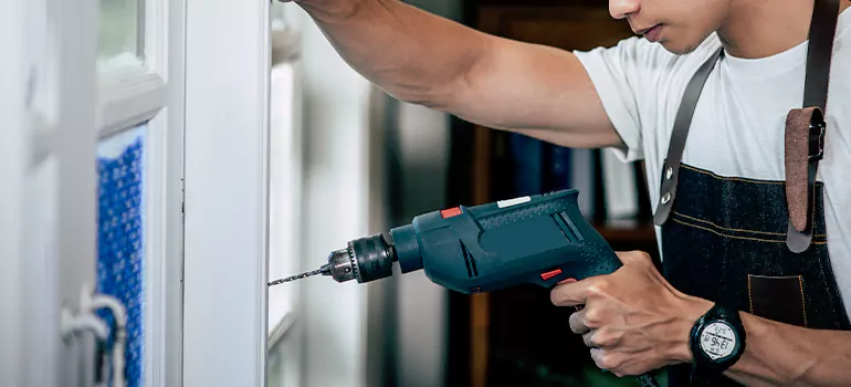 Residential Exterior Window Finishing in Lake Magdalene, FL