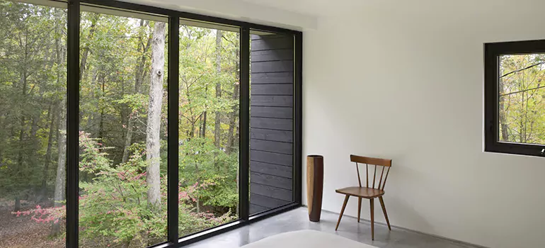 Bulletproof Window Protection Services in Lake Magdalene, FL