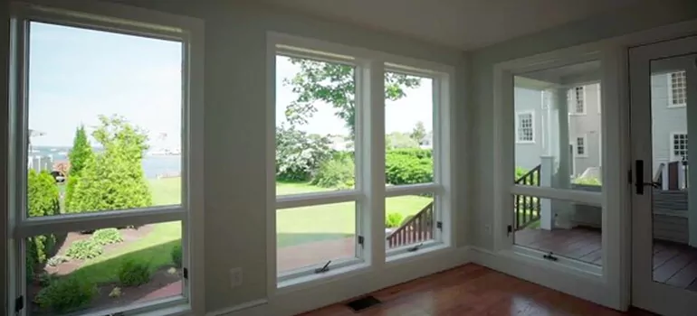 Double-hung Window Repair in Lake Magdalene, FL